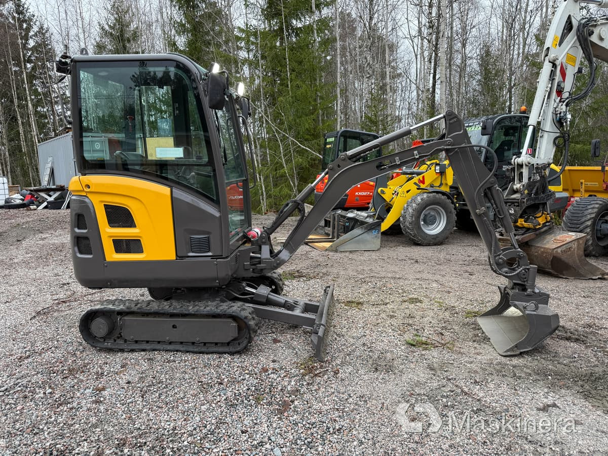Grävmaskin Volvo EC18C med redskap - Escavadora de rastos: foto 4 Grävmaskin Volvo EC18C med redskap - Escavadora de rastos: foto 4
