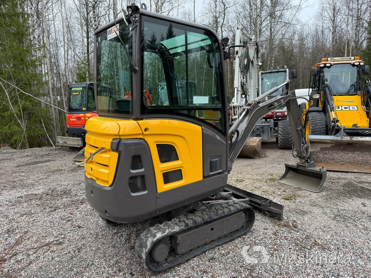 Grävmaskin Volvo EC18C med redskap - Escavadora de rastos: foto 5 Grävmaskin Volvo EC18C med redskap - Escavadora de rastos: foto 5