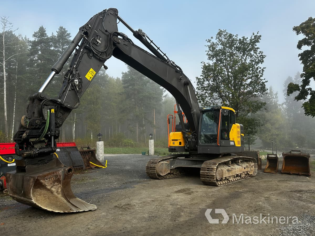 Grävmaskin Volvo ECR355EL GPS & tillbehör - Escavadora de rastos: foto 1 Grävmaskin Volvo ECR355EL GPS & tillbehör - Escavadora de rastos: foto 1
