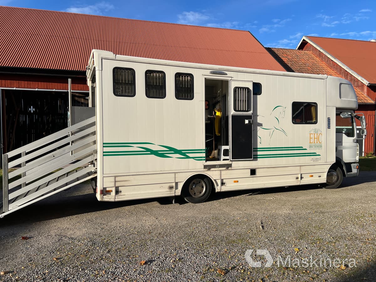 Hästlastbil MAN TGL 10.210 4X2 BL - Camião de transporte de cavalos: foto 5 Hästlastbil MAN TGL 10.210 4X2 BL - Camião de transporte de cavalos: foto 5