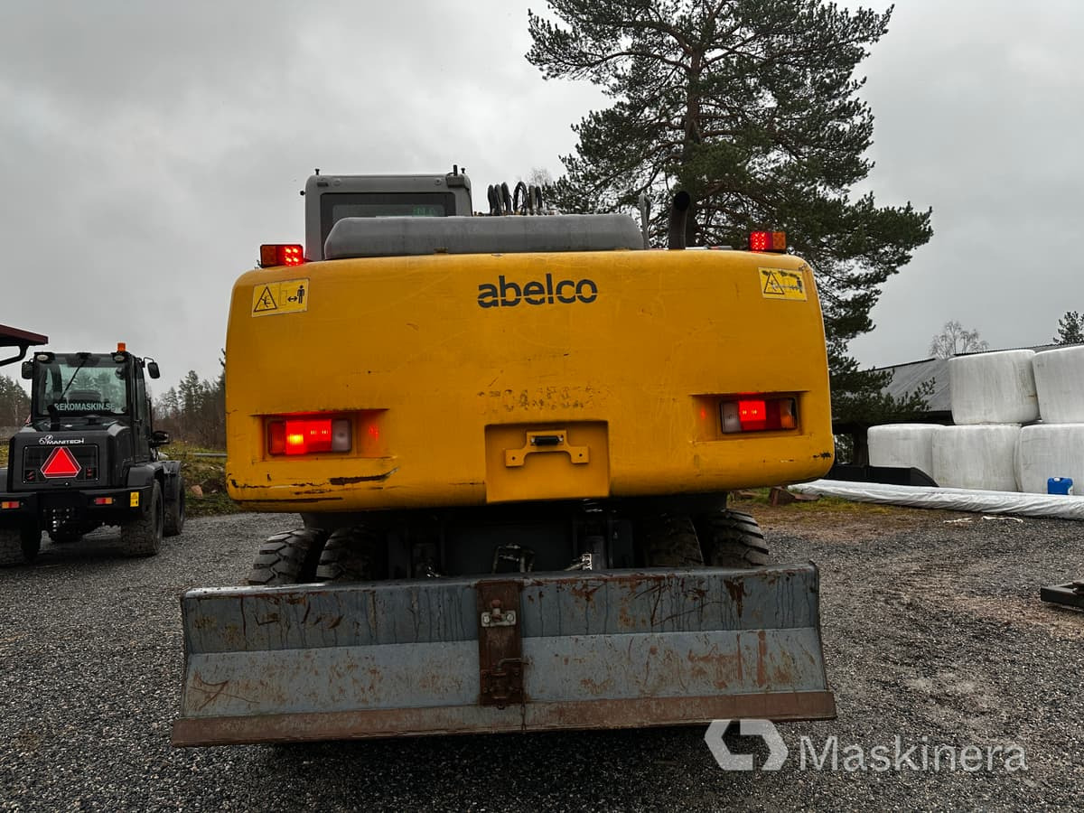 Hjulgrävare XCMG XE150W med flertal redskap - Escavadora de rastos: foto 4 Hjulgrävare XCMG XE150W med flertal redskap - Escavadora de rastos: foto 4