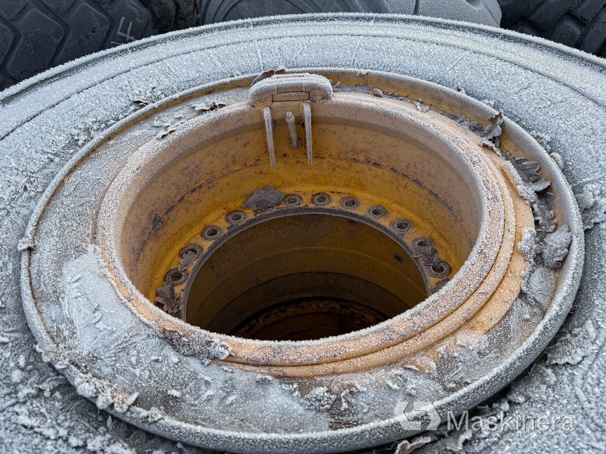 Hjullastardäck till Volvo L150 x4 - Pneu para Máquina de construção: foto 3 Hjullastardäck till Volvo L150 x4 - Pneu para Máquina de construção: foto 3