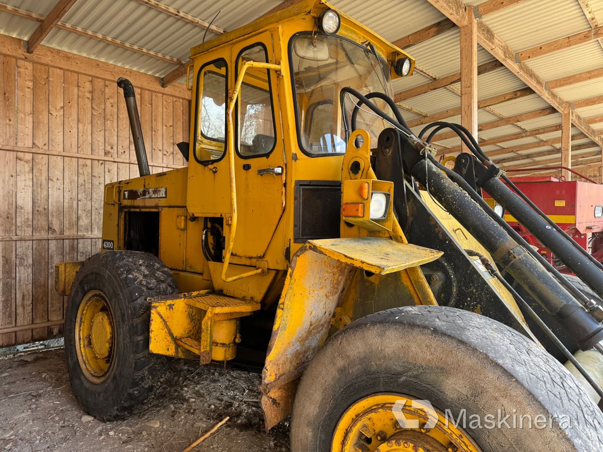 Hjullastare Volvo BM 4300 (Renoveringsobjekt) - Pá carregadora de rodas: foto 4 Hjullastare Volvo BM 4300 (Renoveringsobjekt) - Pá carregadora de rodas: foto 4