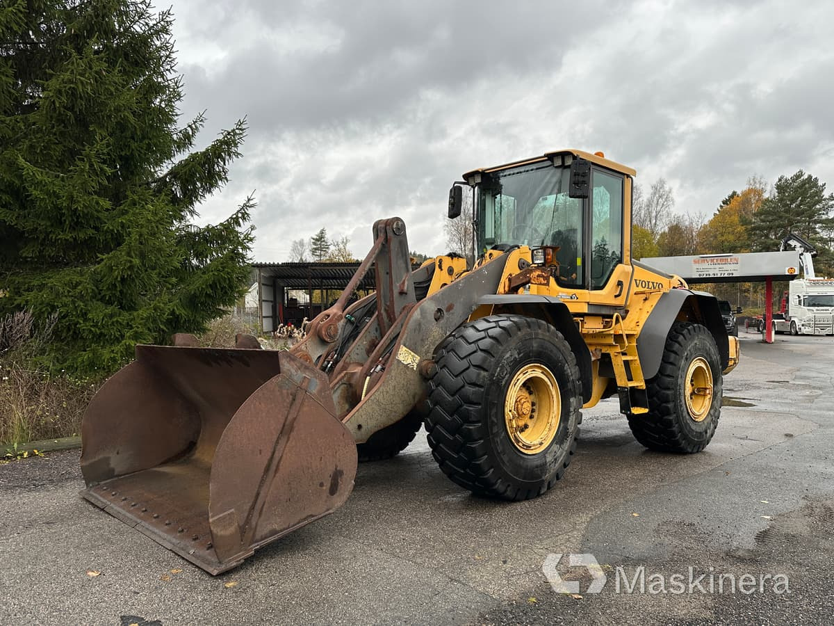 Hjullastare Volvo L120F - Pá carregadora de rodas: foto 1 Hjullastare Volvo L120F - Pá carregadora de rodas: foto 1