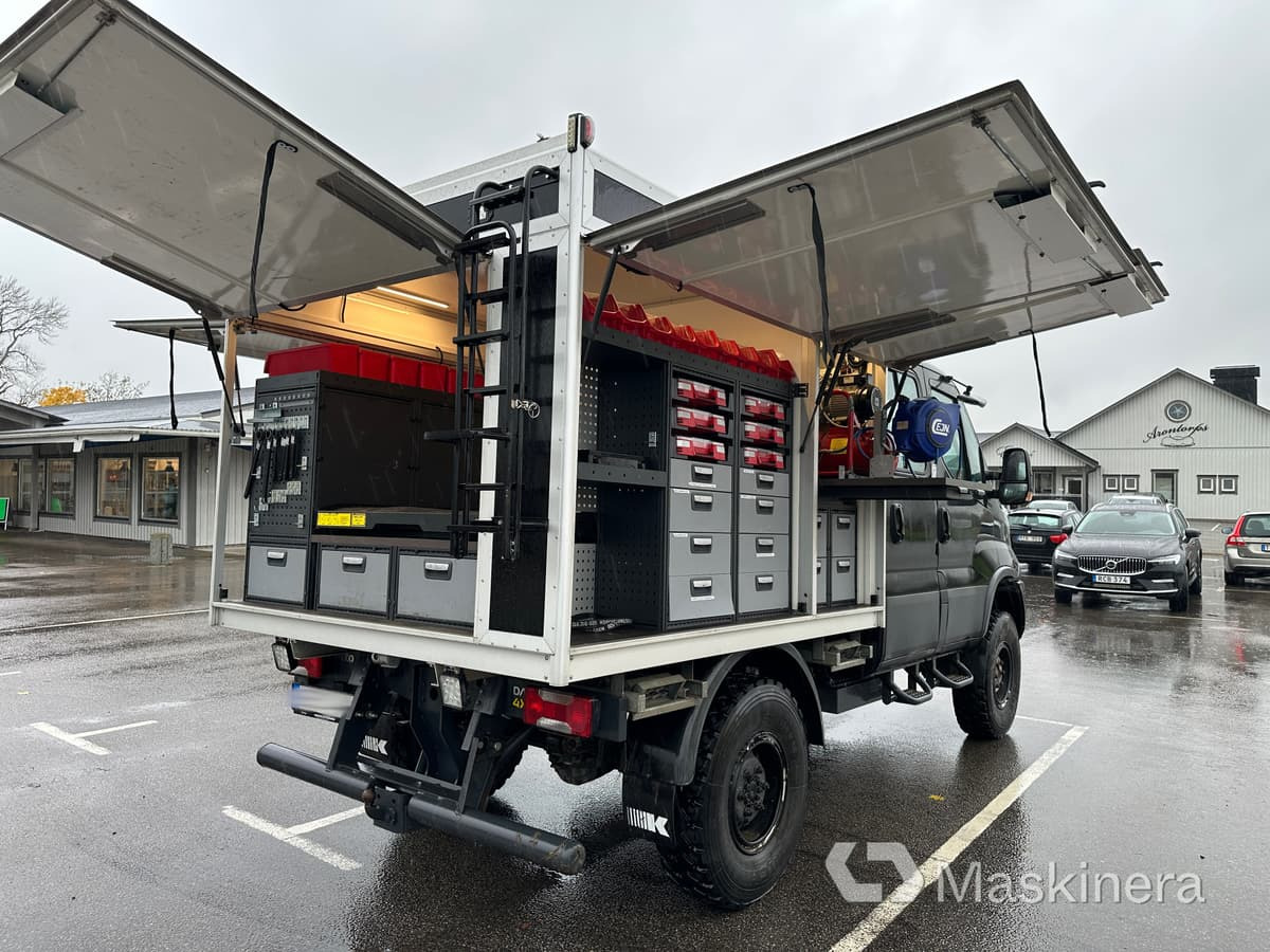 Iveco Daily 55-180 4x4 3.0 Arbetsbil Iveco Daily 4x4 3.0 - Furgão: foto 5 Iveco Daily 55-180 4x4 3.0 Arbetsbil Iveco Daily 4x4 3.0 - Furgão: foto 5