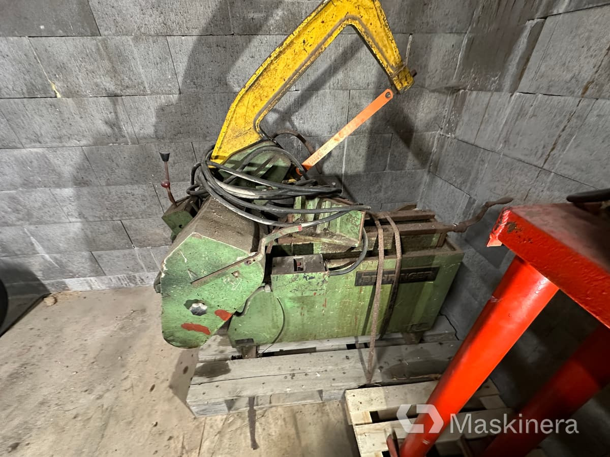 Metallsåg Behringer Super 215 PU4 - Máquina de madeira: foto 2 Metallsåg Behringer Super 215 PU4 - Máquina de madeira: foto 2