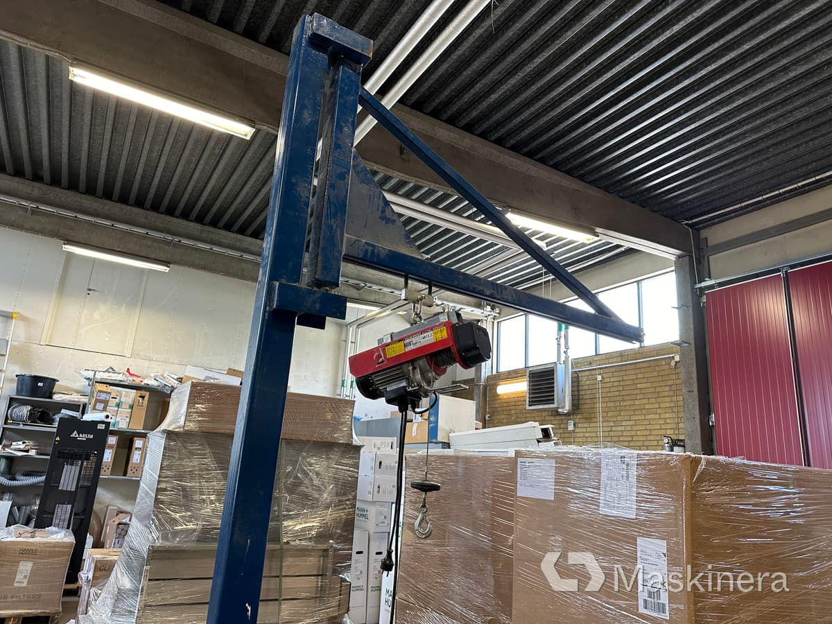 Pelarkran Vinsch 400 kg - Equipamento de armazém: foto 1 Pelarkran Vinsch 400 kg - Equipamento de armazém: foto 1