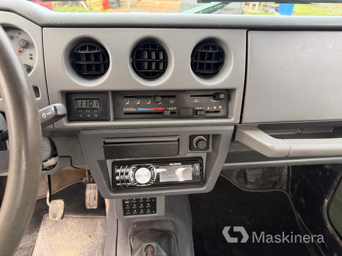 Locação financeira de  Pickup Suzuki Samurai 1.9TD 4WD Pickup Suzuki Samurai 1.9TD 4WD: foto 26