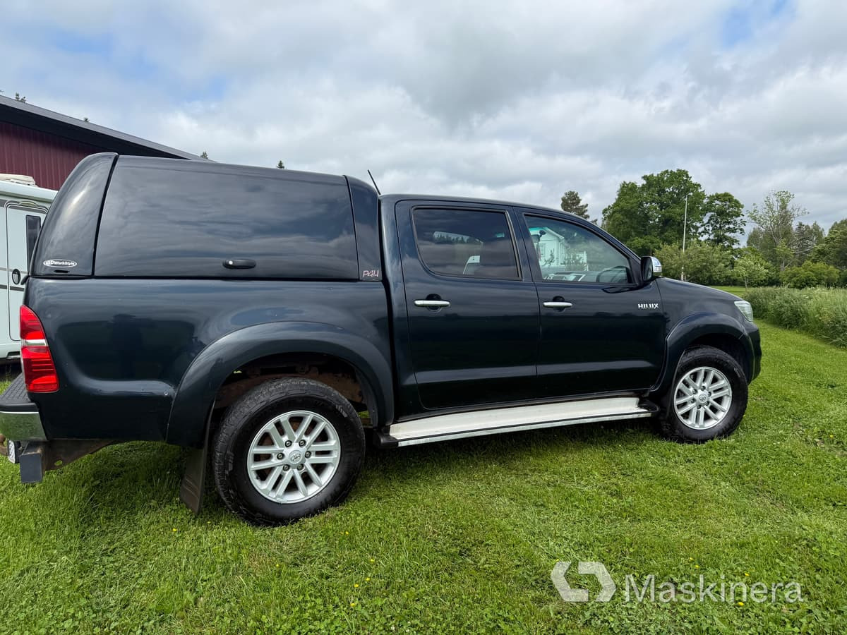Pickup Toyota Hilux Dubbelhytt 3.0 D 4x4 - Furgão: foto 5 Pickup Toyota Hilux Dubbelhytt 3.0 D 4x4 - Furgão: foto 5