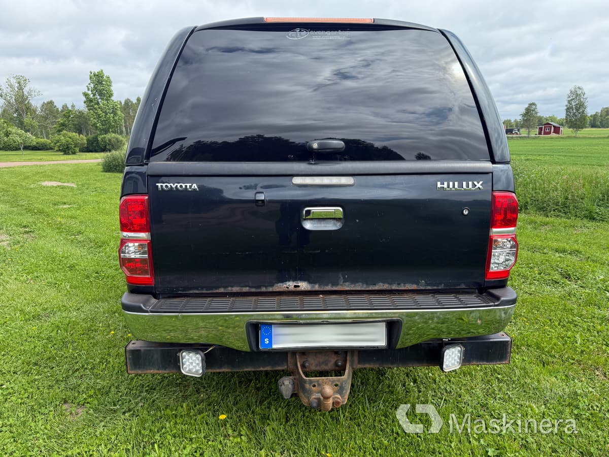 Pickup Toyota Hilux Dubbelhytt 3.0 D 4x4 - Furgão: foto 3 Pickup Toyota Hilux Dubbelhytt 3.0 D 4x4 - Furgão: foto 3
