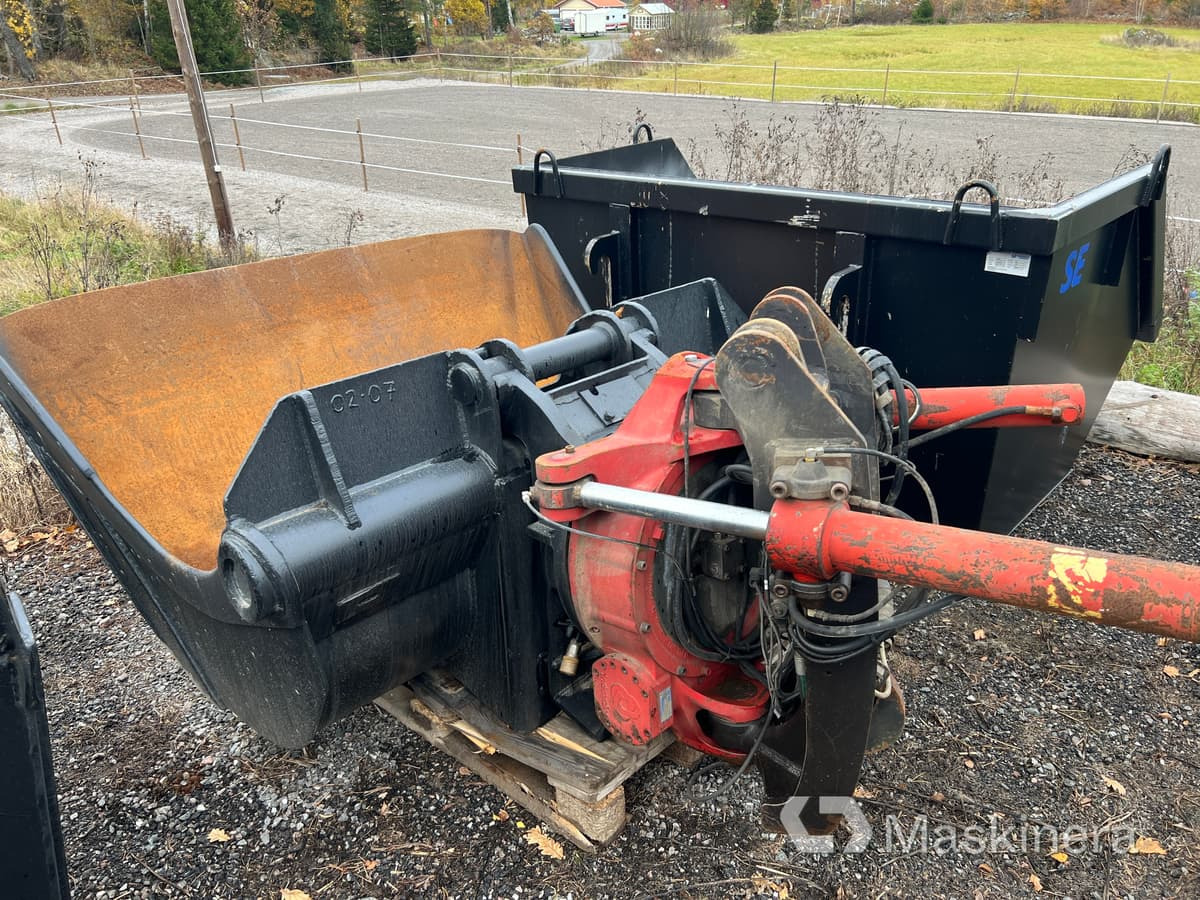 Planerskopa ABT med Rototilt RT80 - Balde escavadora: foto 1 Planerskopa ABT med Rototilt RT80 - Balde escavadora: foto 1