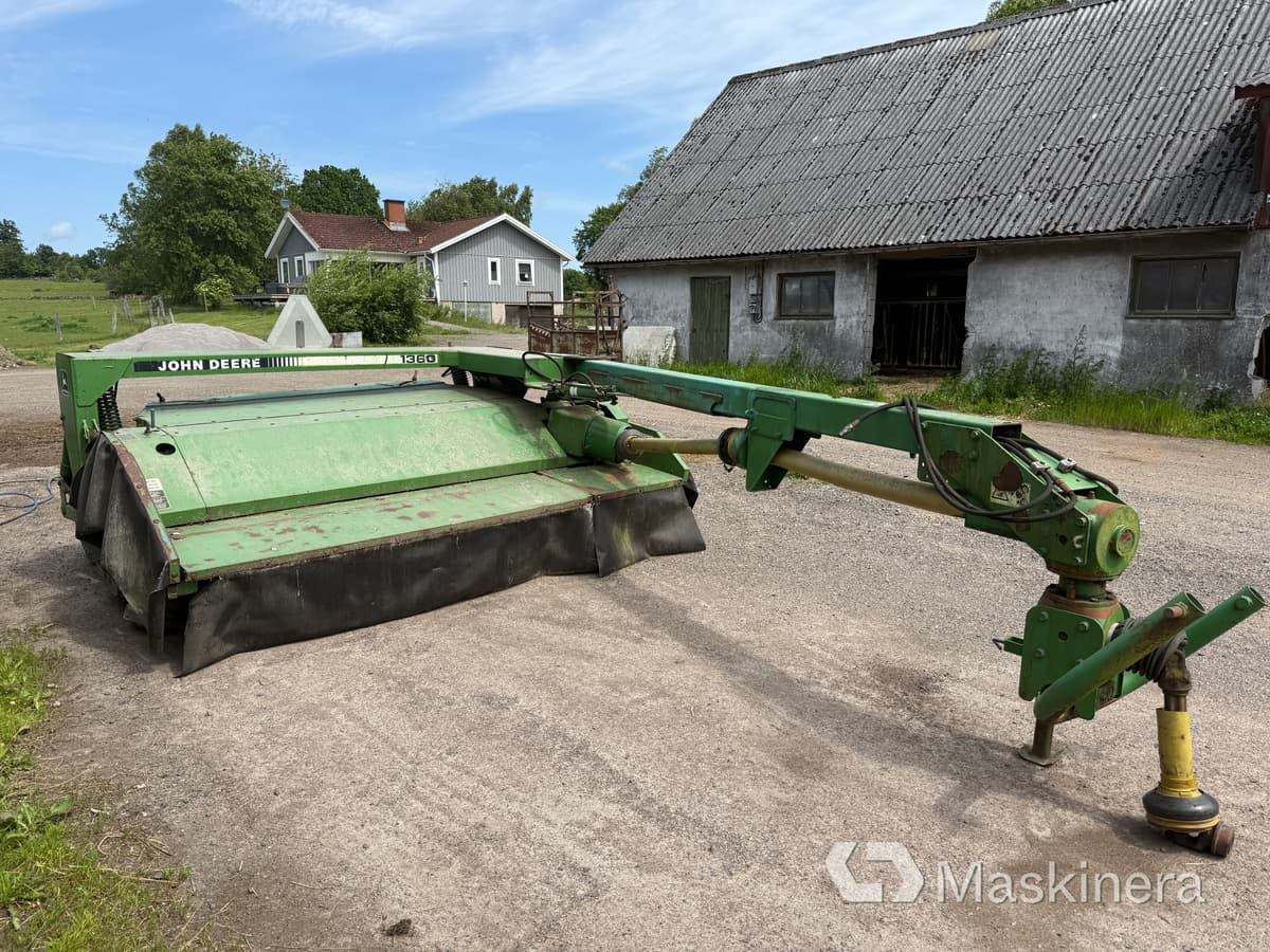Slåtterkross John Deere 1360 - Gadanheira: foto 1 Slåtterkross John Deere 1360 - Gadanheira: foto 1