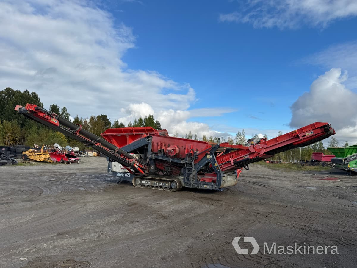 Sorteringsverk Sandvik QE241 - Peneira vibratória: foto 1 Sorteringsverk Sandvik QE241 - Peneira vibratória: foto 1