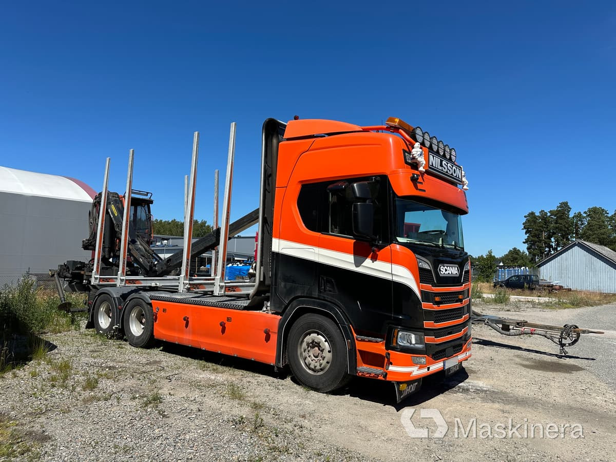 Timmerbil Scania R650B 6X4 NB + Släp - Camião de transporte de madeira: foto 1 Timmerbil Scania R650B 6X4 NB + Släp - Camião de transporte de madeira: foto 1