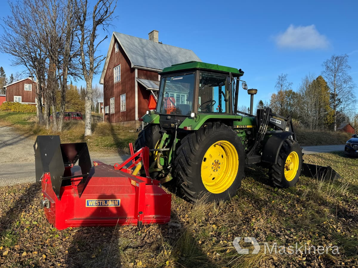 Traktor John Deere 3040 Mfwd med tillbehör - Trator: foto 5 Traktor John Deere 3040 Mfwd med tillbehör - Trator: foto 5