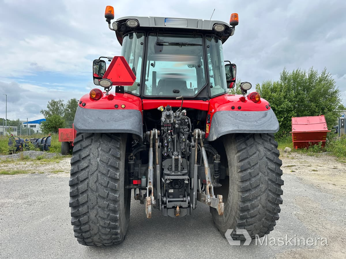 Traktor Massey Fergusson MF 6715 S + Bigab 10-14 G2 - Trator: foto 4 Traktor Massey Fergusson MF 6715 S + Bigab 10-14 G2 - Trator: foto 4