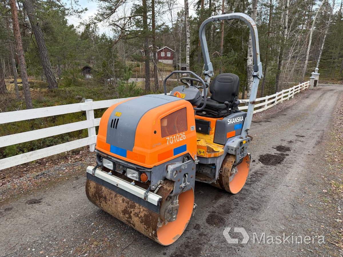 Vält Dynapac CC1000 - Compactador de asfalto: foto 1 Vält Dynapac CC1000 - Compactador de asfalto: foto 1