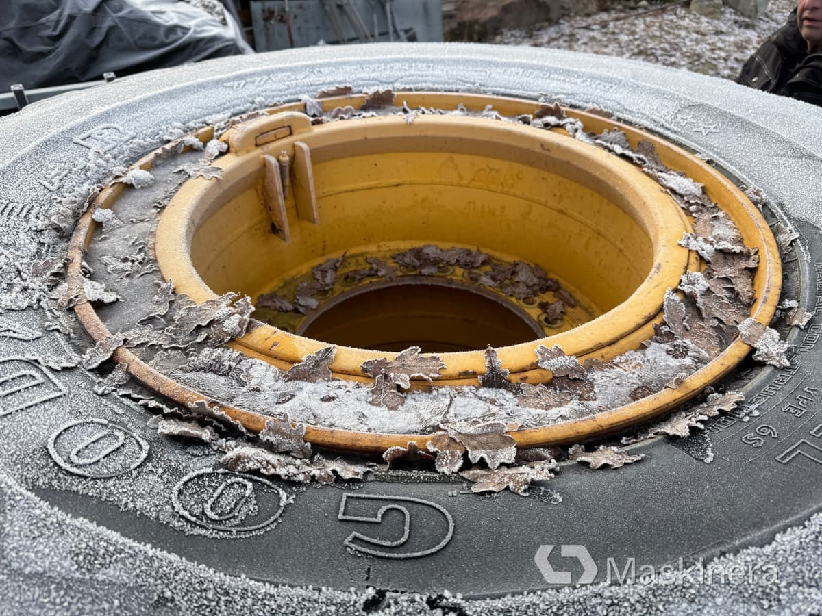 Volvo L150 Däck - Pneu para Máquina de construção: foto 4 Volvo L150 Däck - Pneu para Máquina de construção: foto 4