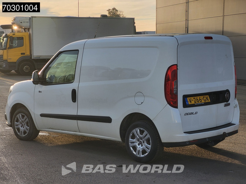 Fiat Doblò 95PK DEFECT/EXPORT! L1H1 Trekhaak Navi Airco Cruise Euro6 L1 Airco Trekhaak Cruise control - Furgão compacto: foto 2 Fiat Doblò 95PK DEFECT/EXPORT! L1H1 Trekhaak Navi Airco Cruise Euro6 L1 Airco Trekhaak Cruise control - Furgão compacto: foto 2