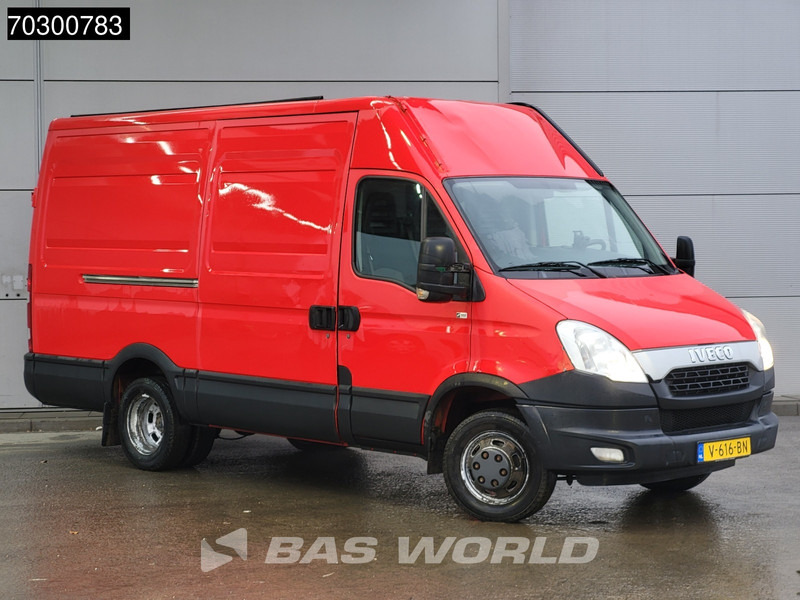 Iveco Daily 35C15 3.0L Luchtvering 2x Schuifdeur Dubbellucht L2H2 3,5t Trekhaak Cruise Parkeersensoren Euro6 L2 Trekhaak Cruise control - Furgão: foto 5 Iveco Daily 35C15 3.0L Luchtvering 2x Schuifdeur Dubbellucht L2H2 3,5t Trekhaak Cruise Parkeersensoren Euro6 L2 Trekhaak Cruise control - Furgão: foto 5