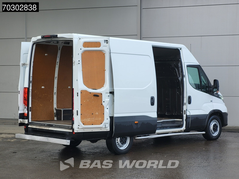 Iveco Daily 35S14 Automaat L2H2 3,5t Trekgewicht ACC LED Navi Airco Camera Parkeersensoren APK 09-2026 L2 Airco - Furgão: foto 3 Iveco Daily 35S14 Automaat L2H2 3,5t Trekgewicht ACC LED Navi Airco Camera Parkeersensoren APK 09-2026 L2 Airco - Furgão: foto 3