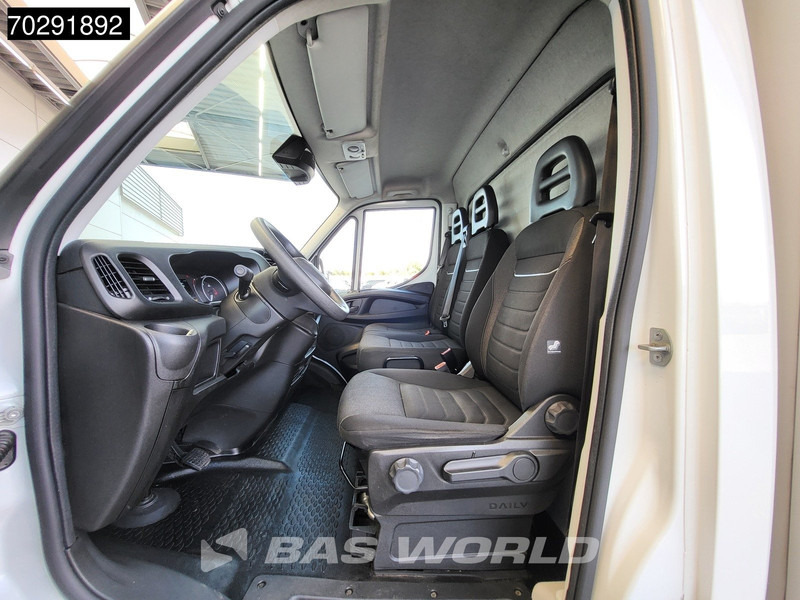 Carrinha de contentor Iveco Daily 35S16 Automaat Bakwagen Achterdeuren 160PK Airco Camera Euro6 Meubelbak Koffer 21m3 Airco: foto 9 Carrinha de contentor Iveco Daily 35S16 Automaat Bakwagen Achterdeuren 160PK Airco Camera Euro6 Meubelbak Koffer 21m3 Airco: foto 9