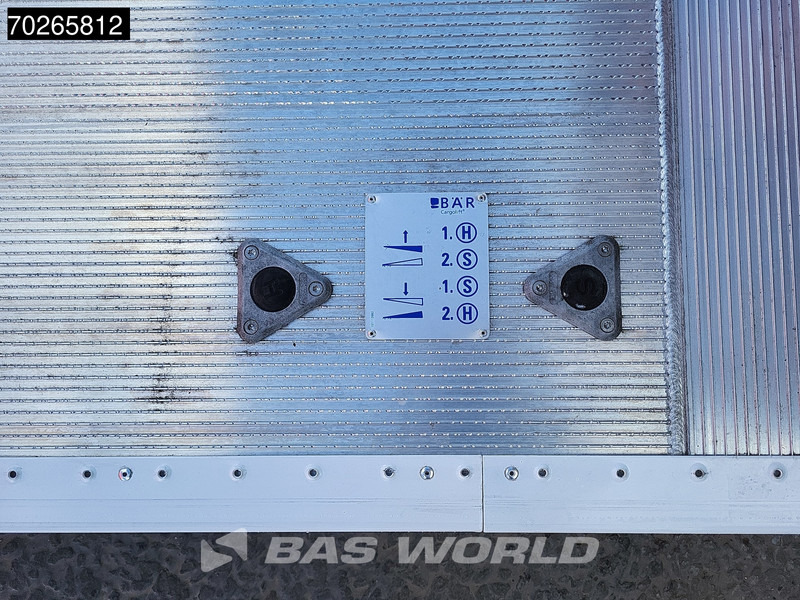 Carrinha de lona novo Iveco Daily 35S16 Automaat Schuifzeil Laadklep CarPlay Camera Velgen Cruise Airco Schuifzeilen Bakwagen Zeilen Meubelbak Koffer Airco Cruise: foto 8 Carrinha de lona novo Iveco Daily 35S16 Automaat Schuifzeil Laadklep CarPlay Camera Velgen Cruise Airco Schuifzeilen Bakwagen Zeilen Meubelbak Koffer Airco Cruise: foto 8