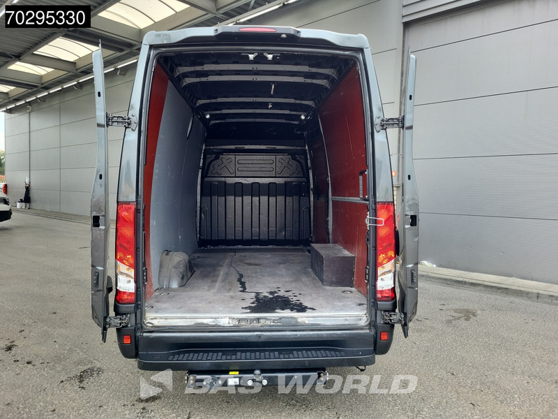 Iveco Daily 35S18 3.0L 180PK Automaat L2H2 LED ACC Navi 3.5t trekhaak Airco L3 12m3 Airco Trekhaak - Furgão: foto 3 Iveco Daily 35S18 3.0L 180PK Automaat L2H2 LED ACC Navi 3.5t trekhaak Airco L3 12m3 Airco Trekhaak - Furgão: foto 3