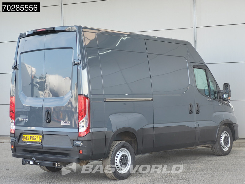 Furgão Iveco Daily 35S18 3.0L Automaat L2H2 3,5t Trekhaak LED Navi Airco Cruise Camera Euro6 L2 11m3 Airco Trekhaak Cruise control: foto 6