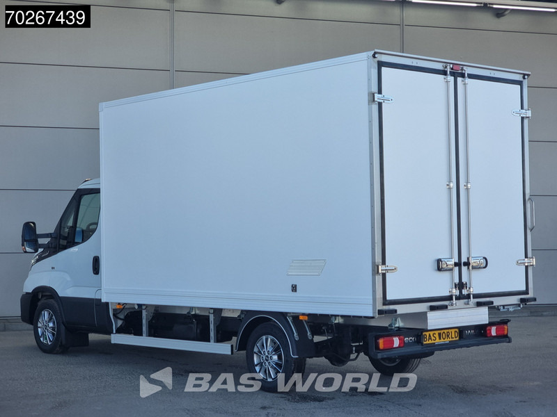 Iveco Daily 35S18 3.0L Koelwagen Vriezer Thermoking V-200 MAX 220V stekker -18 LED Navi Airco ACC Koel Koeler Kühler Bakwagen Kühlwagen Kühl - Carrinha frigorífica: foto 2 Iveco Daily 35S18 3.0L Koelwagen Vriezer Thermoking V-200 MAX 220V stekker -18 LED Navi Airco ACC Koel Koeler Kühler Bakwagen Kühlwagen Kühl - Carrinha frigorífica: foto 2