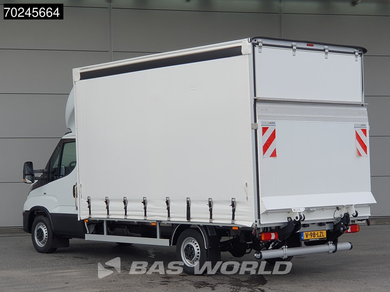 Iveco Daily 35S18 3.0L Laadklep 180PK Schuifzeilen Airco Cruise Bakwagen Euro6 Meubelbak Zeilenwagen Schuifzeil Plane 22m3 Airco Cruise cont - Carrinha de lona: foto 2 Iveco Daily 35S18 3.0L Laadklep 180PK Schuifzeilen Airco Cruise Bakwagen Euro6 Meubelbak Zeilenwagen Schuifzeil Plane 22m3 Airco Cruise cont - Carrinha de lona: foto 2