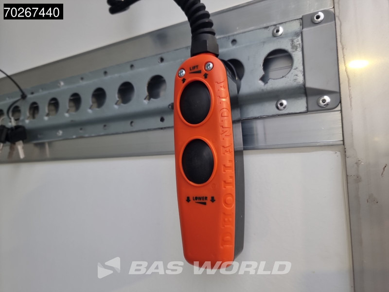 Carrinha frigorífica novo Iveco Daily 35S18 3.0L Laadklep Koelwagen Vriezer Thermoking V-200 MAX 220V stekker -18 LED Navi Airco ACC Koel Koeler Kühler Kühlwagen Kühl: foto 9 Carrinha frigorífica novo Iveco Daily 35S18 3.0L Laadklep Koelwagen Vriezer Thermoking V-200 MAX 220V stekker -18 LED Navi Airco ACC Koel Koeler Kühler Kühlwagen Kühl: foto 9