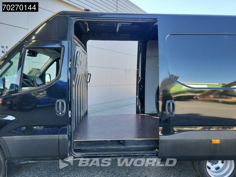 Iveco Daily 50C18 3.0L 180PK Dubbellucht 2x Schuifdeur L2H2 Euro6 Camera Airco Cruise L2 12m3 Airco Cruise control - Furgão: foto 3 Iveco Daily 50C18 3.0L 180PK Dubbellucht 2x Schuifdeur L2H2 Euro6 Camera Airco Cruise L2 12m3 Airco Cruise control - Furgão: foto 3