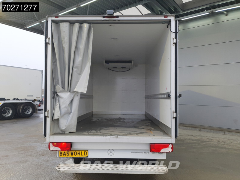 Mercedes-Benz Sprinter 317 CDI Koelwagen Automaat Carrier Xarios 350 230V stekker Cruise Airco Camera Koel Kühlkoffer Koeler Bakwagen 17m3 Airco Cruise - Carrinha frigorífica: foto 3 Mercedes-Benz Sprinter 317 CDI Koelwagen Automaat Carrier Xarios 350 230V stekker Cruise Airco Camera Koel Kühlkoffer Koeler Bakwagen 17m3 Airco Cruise - Carrinha frigorífica: foto 3