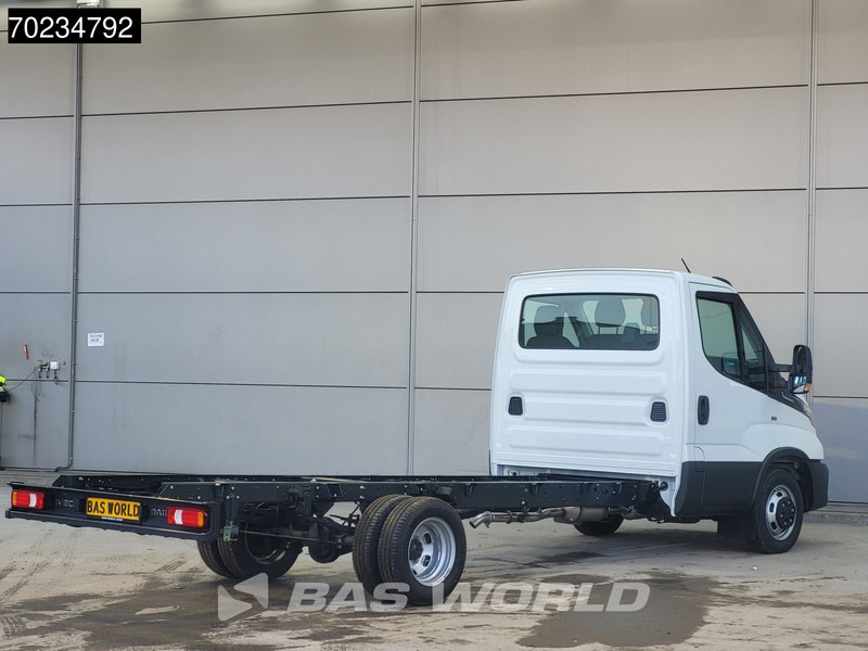 Iveco Daily 35C18 Automaat 410wb Dubbellucht 2025model Chassis Cabine ACC Navi Fahrgestell Airco - Veículo comercial: foto 5 Iveco Daily 35C18 Automaat 410wb Dubbellucht 2025model Chassis Cabine ACC Navi Fahrgestell Airco - Veículo comercial: foto 5