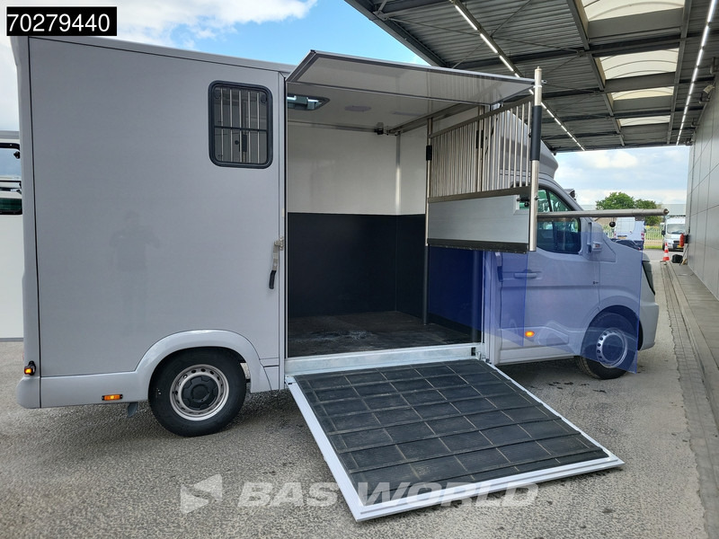 Renault Master 130pk 2025 model Paardenwagen Hengstenuitvoering / Horsetruck / Veewagen 18m3 Airco Cruise control - Veículo comercial: foto 5 Renault Master 130pk 2025 model Paardenwagen Hengstenuitvoering / Horsetruck / Veewagen 18m3 Airco Cruise control - Veículo comercial: foto 5