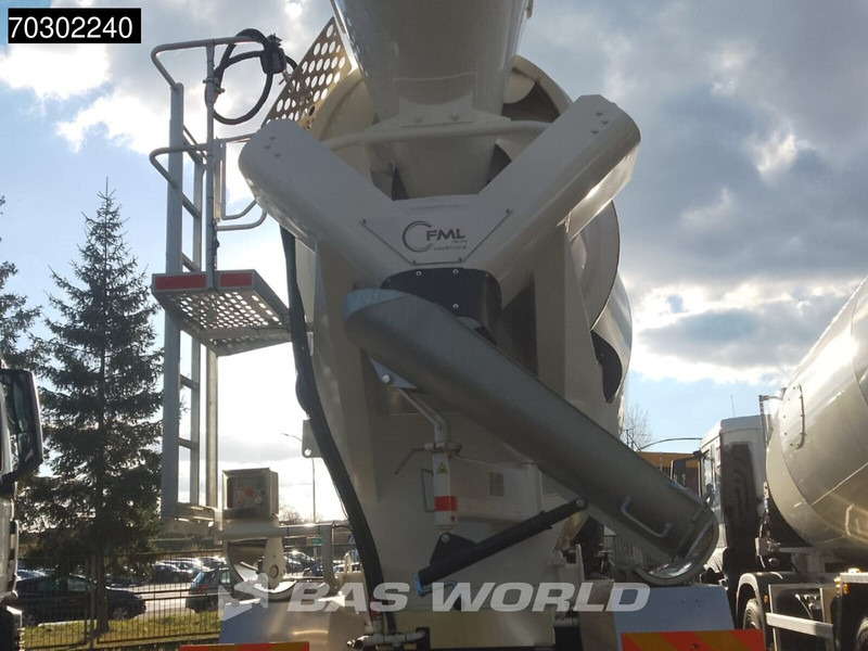 MAN TGS 41.400 8X4 12m3 FML mixer Steelsuspension Manual Airco EURO 2 - Camião betoneira: foto 5 MAN TGS 41.400 8X4 12m3 FML mixer Steelsuspension Manual Airco EURO 2 - Camião betoneira: foto 5