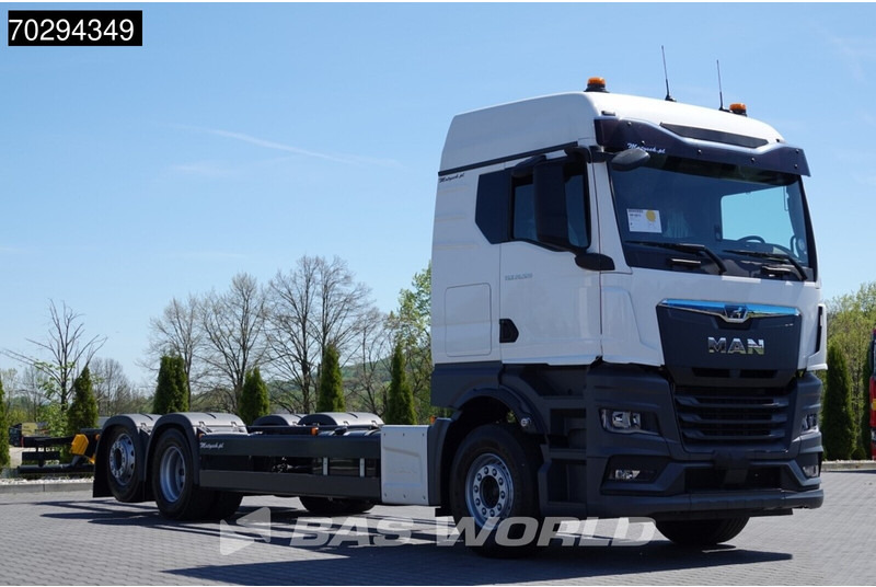 MAN TGX 26.520 TGX 6X2 Lift-Steering Axle Euro 6 - Camião chassi: foto 3 MAN TGX 26.520 TGX 6X2 Lift-Steering Axle Euro 6 - Camião chassi: foto 3