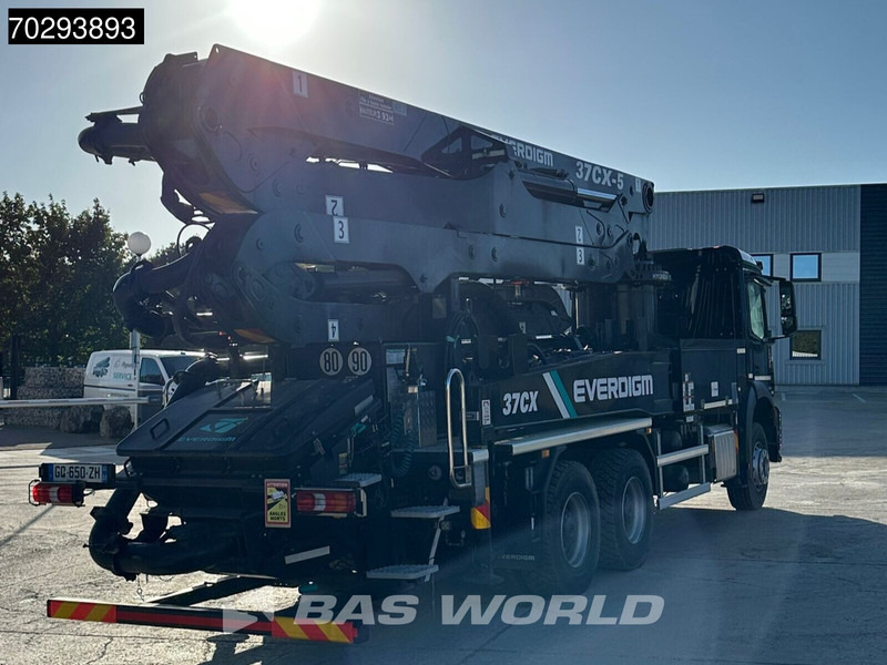 Mercedes-Benz Arocs 2840 Arocs 6X4 Unused! Everdigm 37CX-5 concrete pump Steel Suspension Automatic Euro 6 - Autobomba de betão: foto 5 Mercedes-Benz Arocs 2840 Arocs 6X4 Unused! Everdigm 37CX-5 concrete pump Steel Suspension Automatic Euro 6 - Autobomba de betão: foto 5