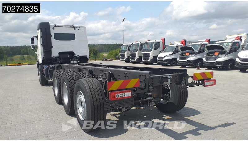 Volvo FMX 500 8X4 NEW 8x4 chassis Lift+steering axle VEB+ Euro 6 - Camião chassi: foto 2 Volvo FMX 500 8X4 NEW 8x4 chassis Lift+steering axle VEB+ Euro 6 - Camião chassi: foto 2