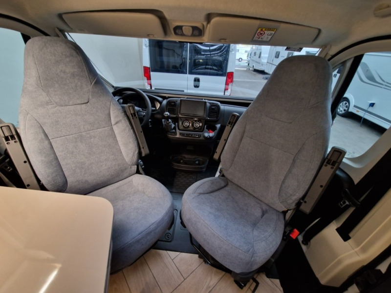 Chausson First Line V594L - Campervan: foto 4 Chausson First Line V594L - Campervan: foto 4