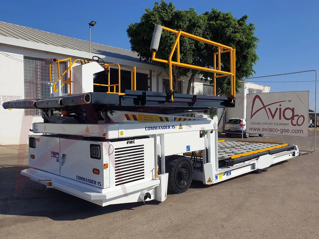 FMC COMMANDER 15iS - Elevador/ Carregador de contentores e paletes: foto 1 FMC COMMANDER 15iS - Elevador/ Carregador de contentores e paletes: foto 1