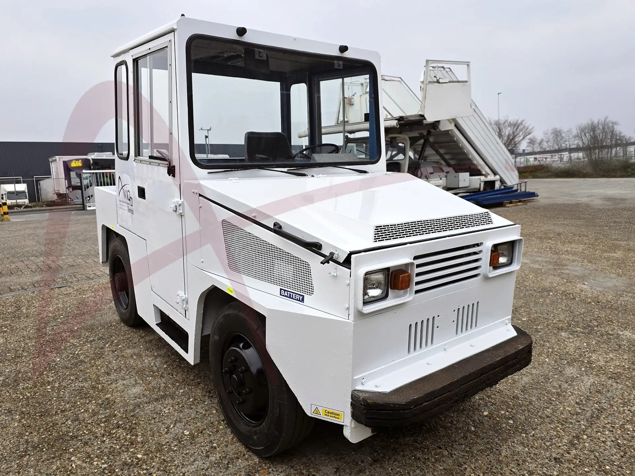 ROFAN ZD80 - Trator de bagagem: foto 1 ROFAN ZD80 - Trator de bagagem: foto 1