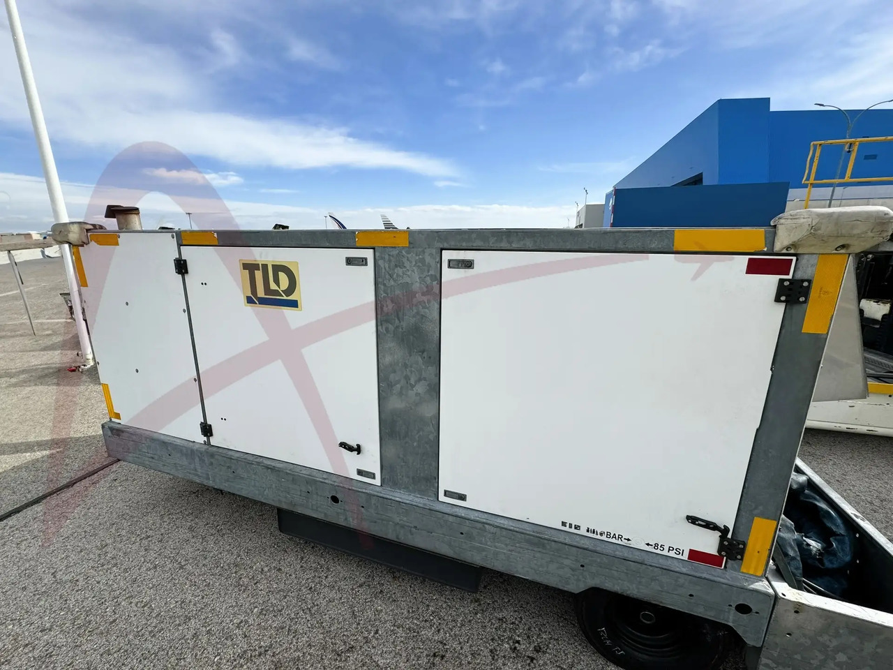 TLD GPU-4120-T-CUP-28 - Unidade de energia terrestre: foto 1 TLD GPU-4120-T-CUP-28 - Unidade de energia terrestre: foto 1