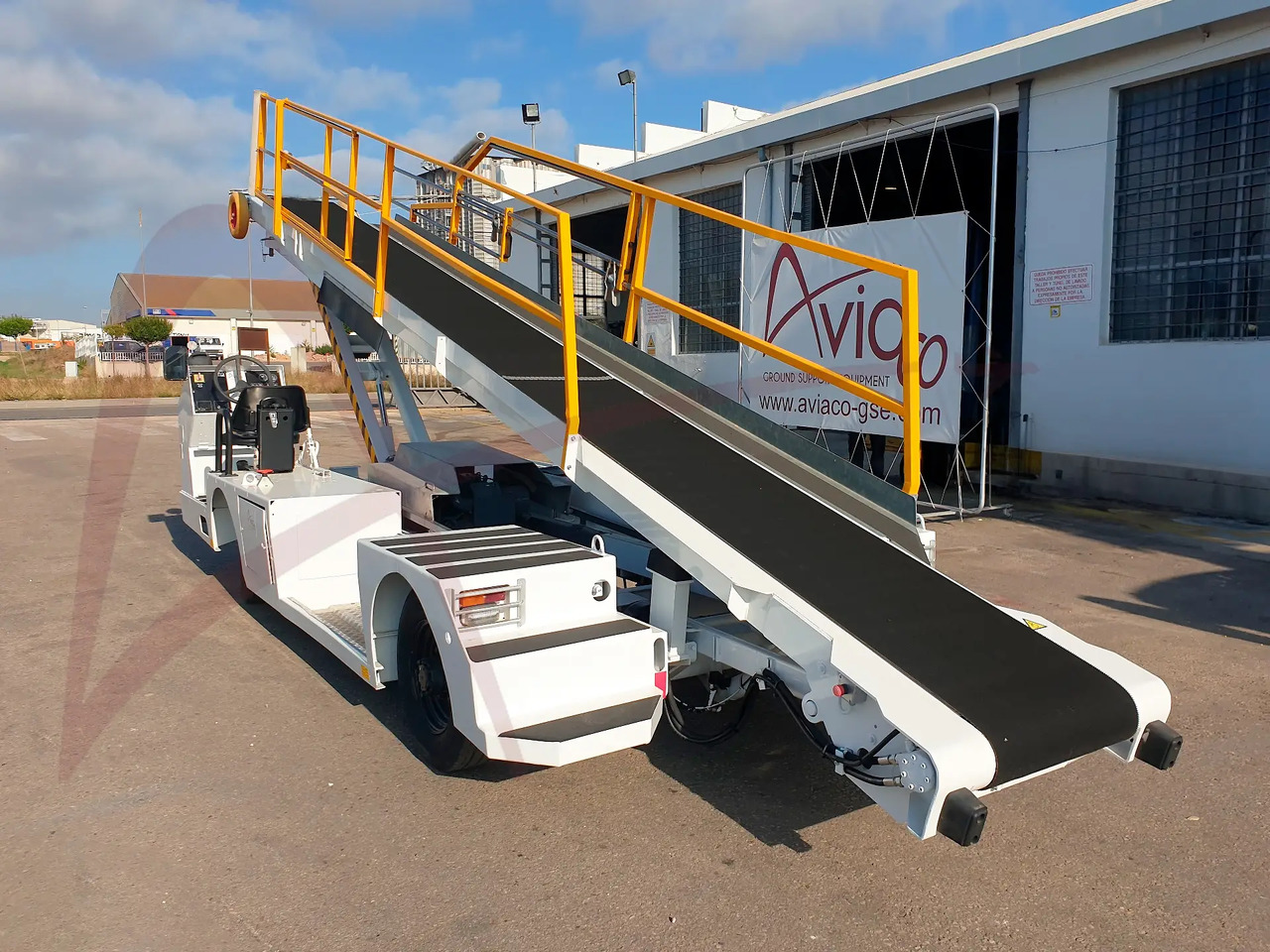 TLD NBL-D - Veículo com correia transportadora: foto 1 TLD NBL-D - Veículo com correia transportadora: foto 1