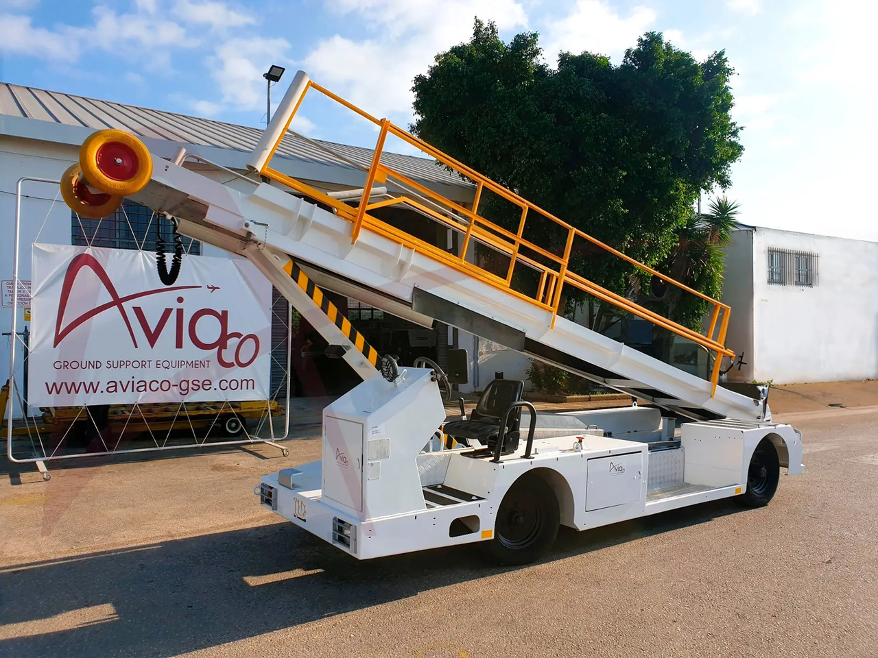 TLD NBL-D - Veículo com correia transportadora: foto 1 TLD NBL-D - Veículo com correia transportadora: foto 1