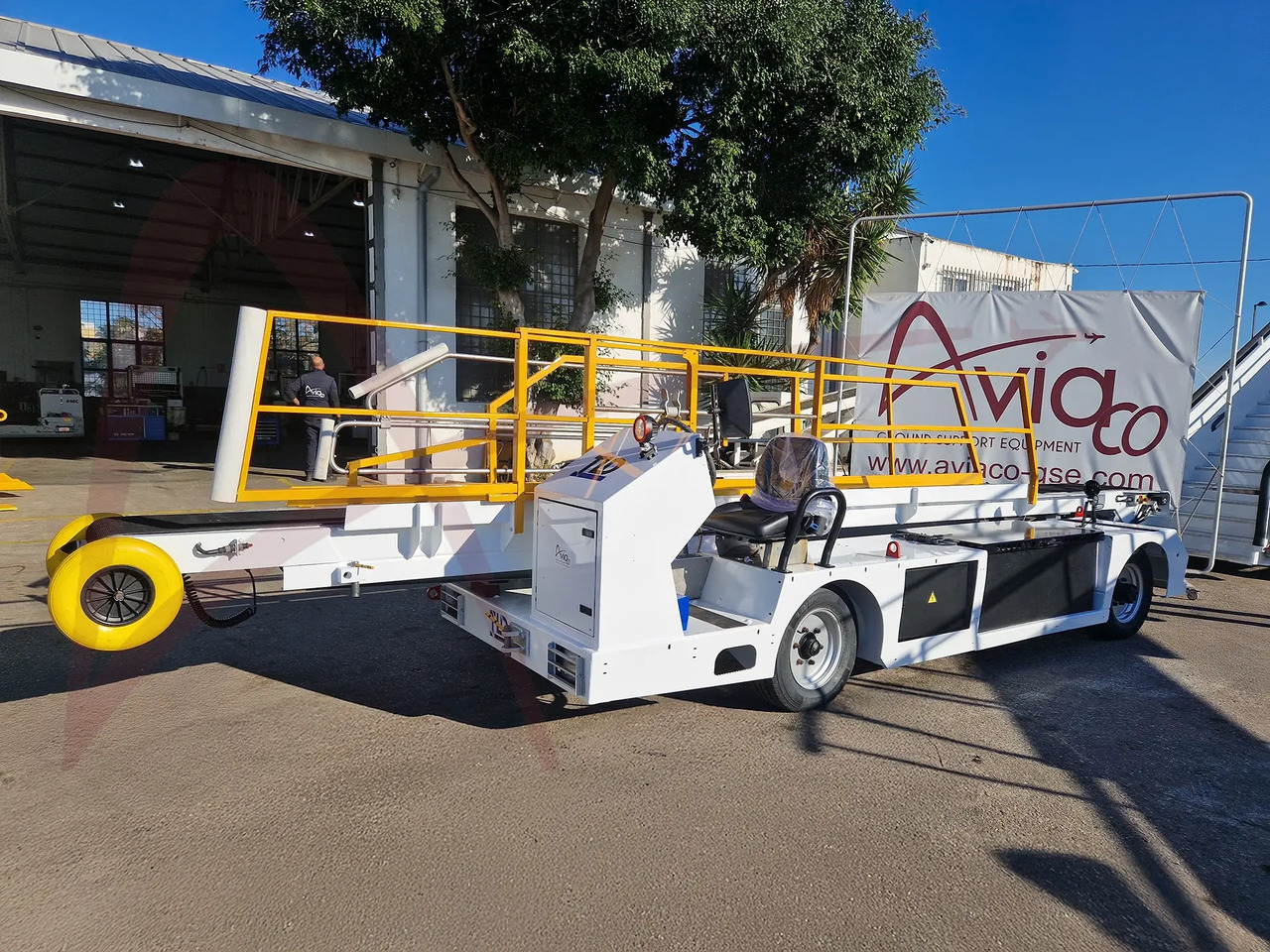 TLD NBL-E - Veículo com correia transportadora: foto 1 TLD NBL-E - Veículo com correia transportadora: foto 1