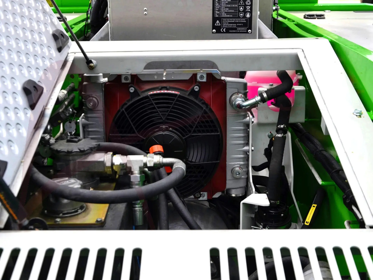 TLD TMX-150/12 Electric - Trator de push-back: foto 3 TLD TMX-150/12 Electric - Trator de push-back: foto 3