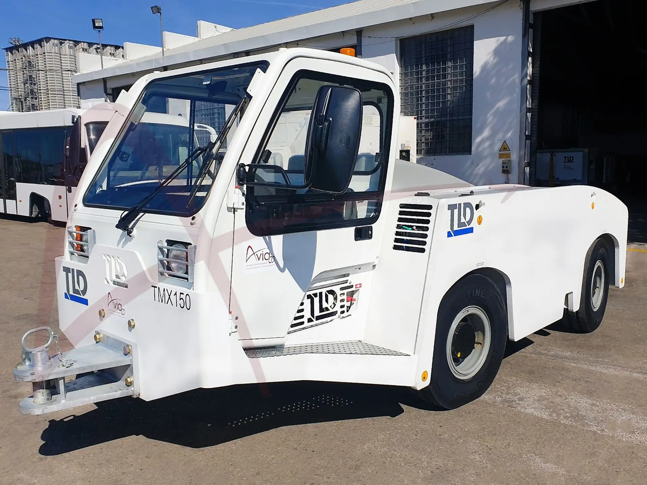 TLD TMX-150/12 - Trator de push-back: foto 2 TLD TMX-150/12 - Trator de push-back: foto 2