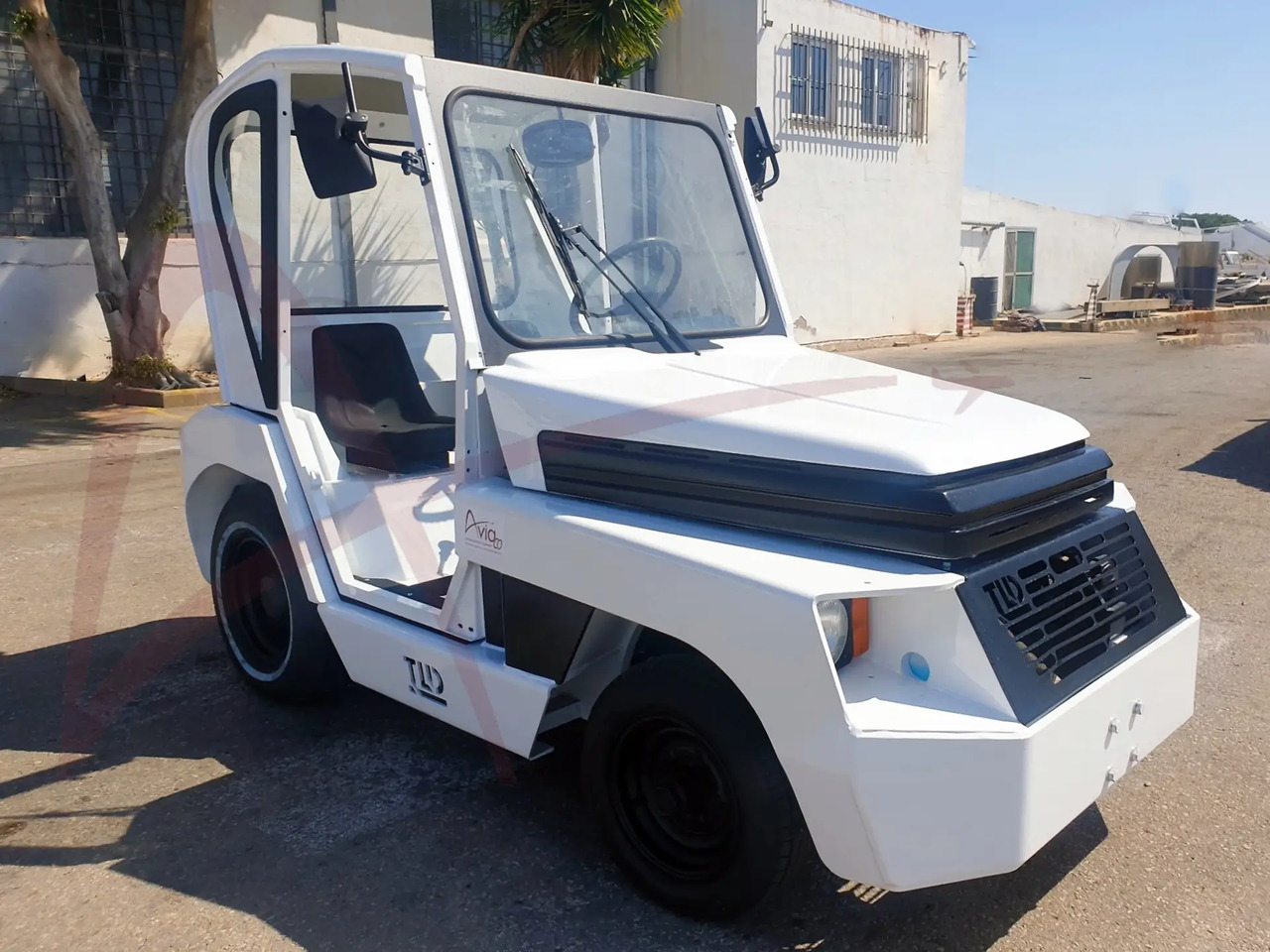 TLD TMX-20 - Trator de bagagem: foto 2 TLD TMX-20 - Trator de bagagem: foto 2
